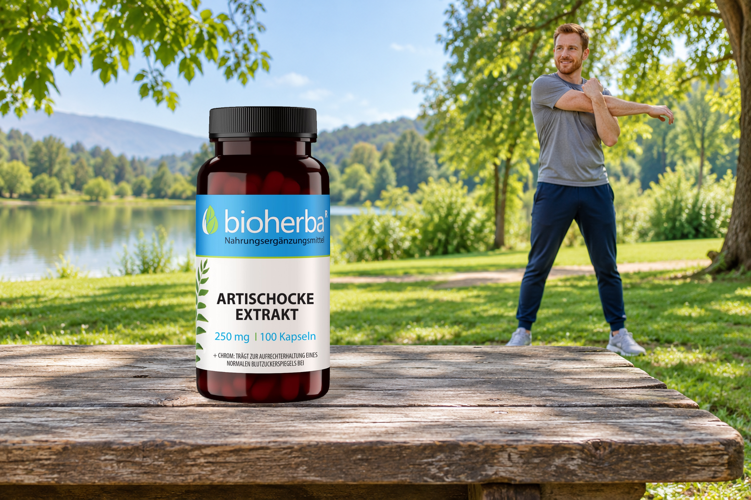 Artischocke Extrakt – Produktflasche in einer Szene mit Menschen